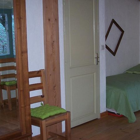 Salomony Chambre D'Hotes Marcols-les-Eaux Exterior foto