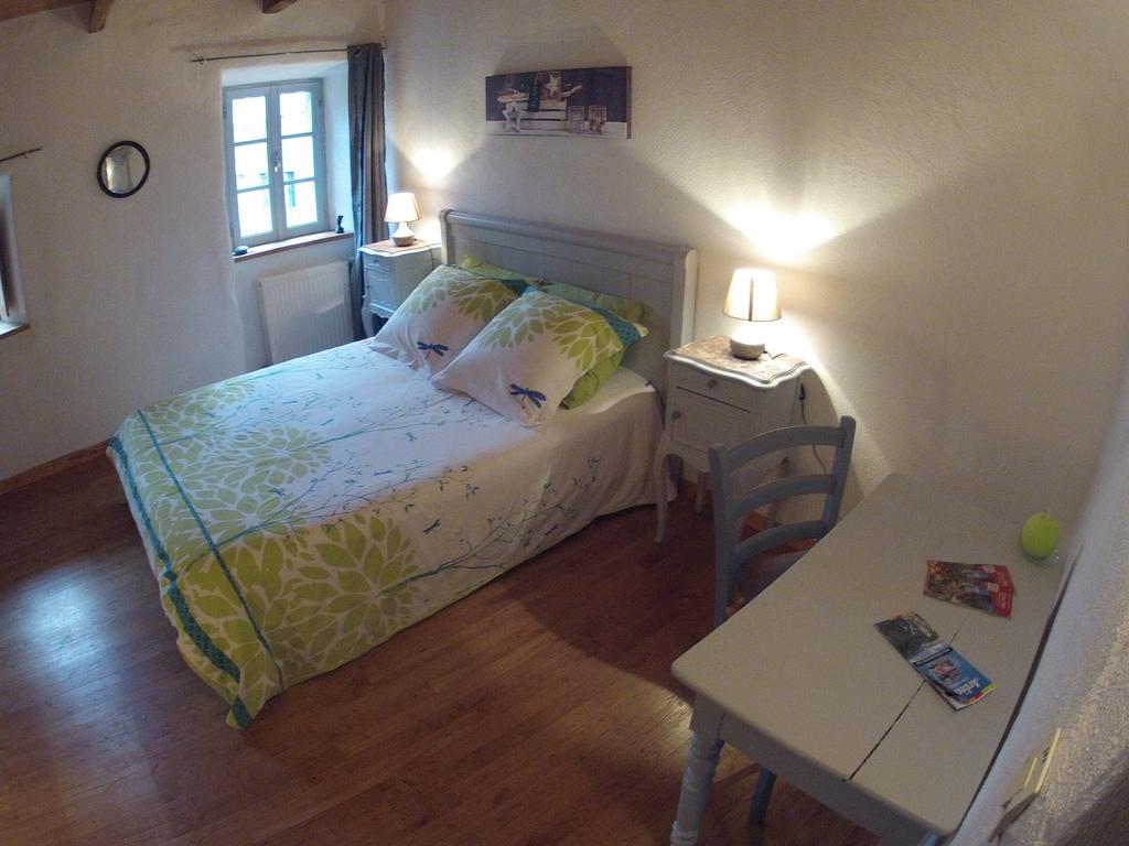 Salomony Chambre D'Hotes Marcols-les-Eaux Zimmer foto